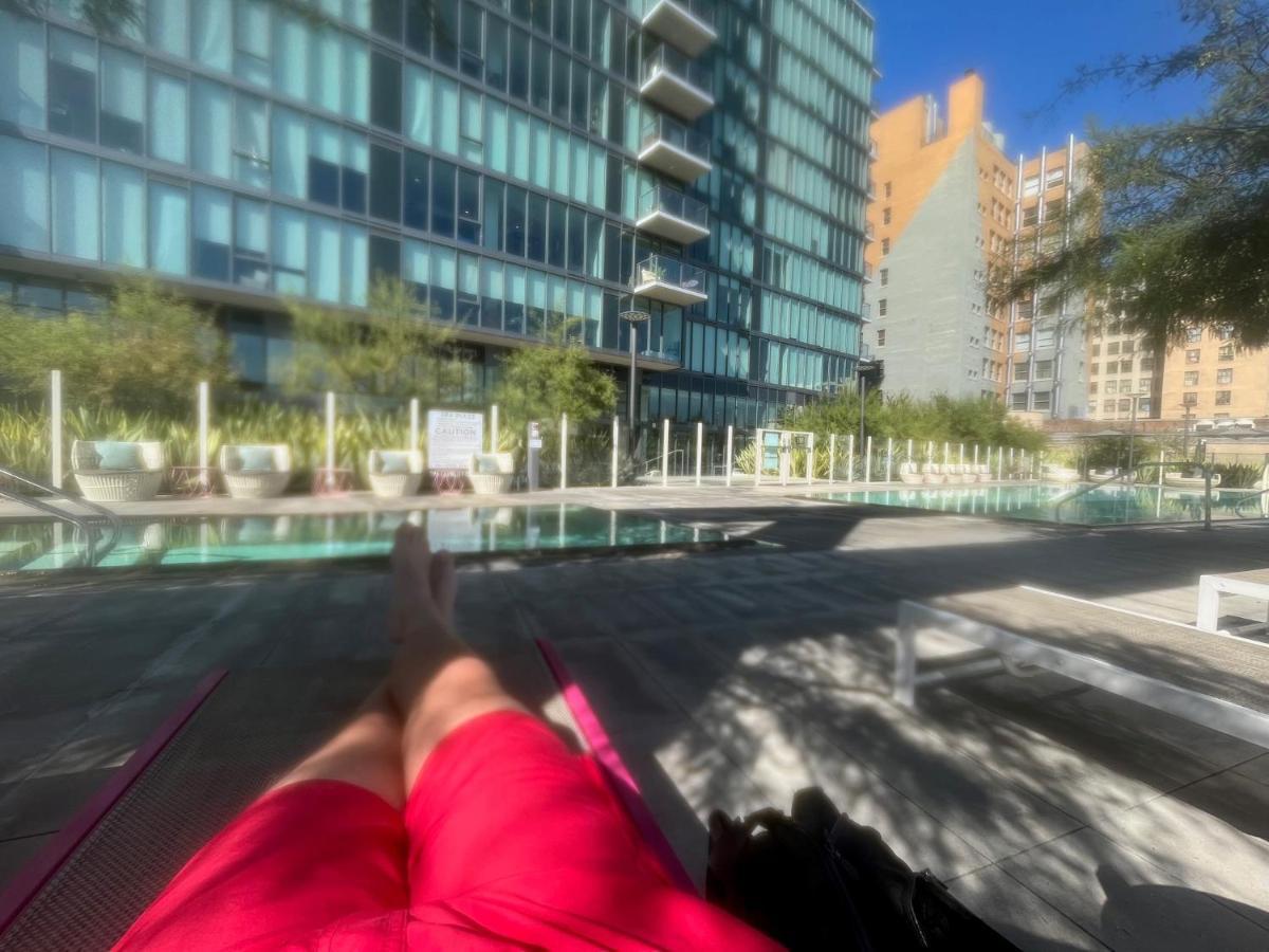 Apartamento Downtown Paradise Escape With 2 Pools / Hot Tubs Los Ángeles Exterior foto